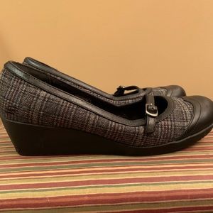 Woman’s Casual Shoe